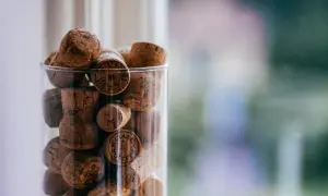 Co z korków po winie? Kreatywne DIY, recykling i zero waste!