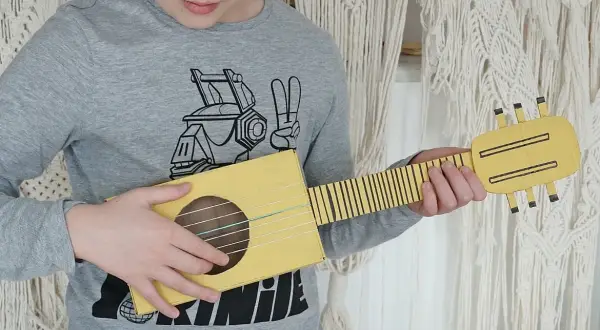 Gitara elektryczna DIY: Zbuduj swój wymarzony instrument krok po kroku